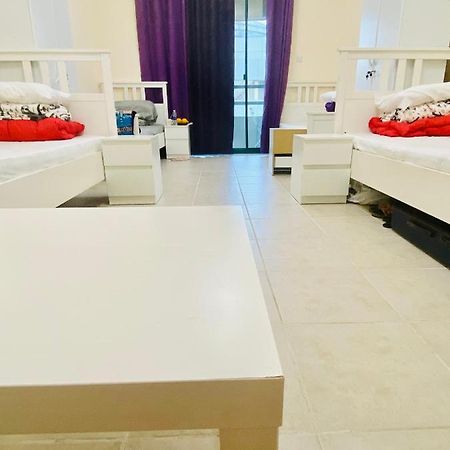 Nash Guest House Females Only 迪拜 外观 照片