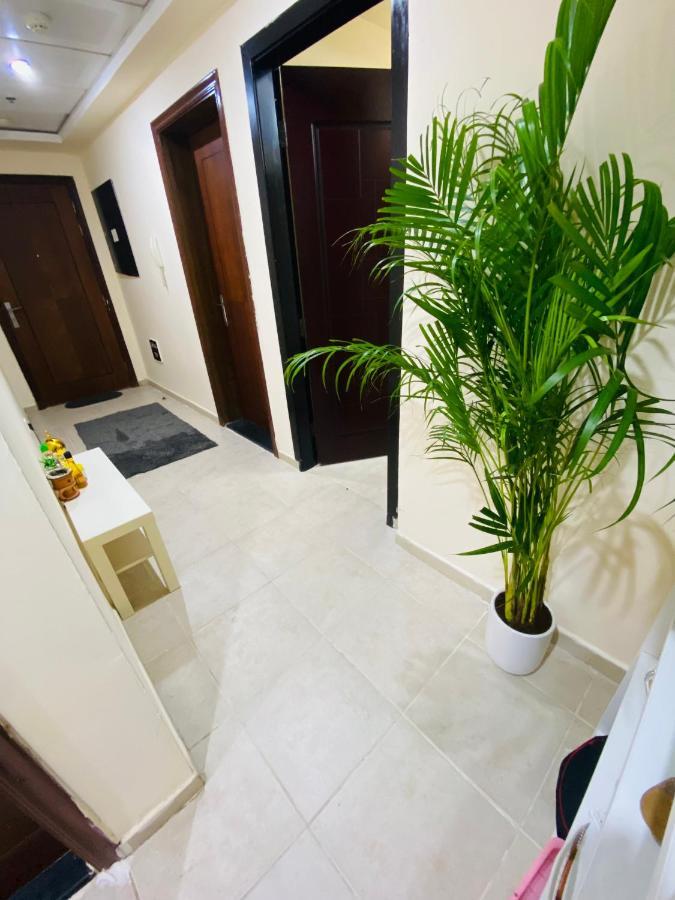 Nash Guest House Females Only 迪拜 外观 照片