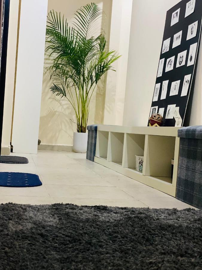 Nash Guest House Females Only 迪拜 外观 照片